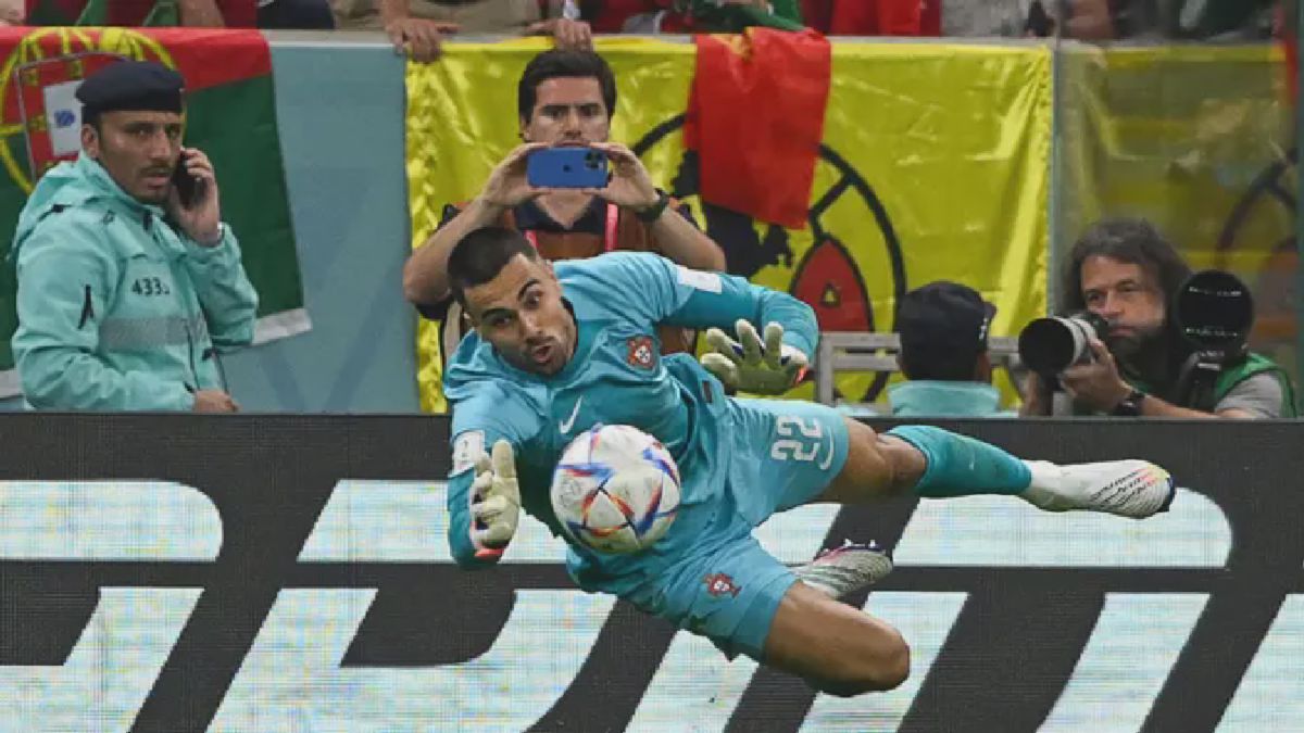 Diogo Costa: Kiper Portugal Incaran MU untuk Gantikan De Gea