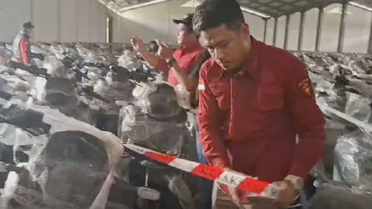 Kejagung Segel Gudang Motor Listrik BGN di Daan Mogot