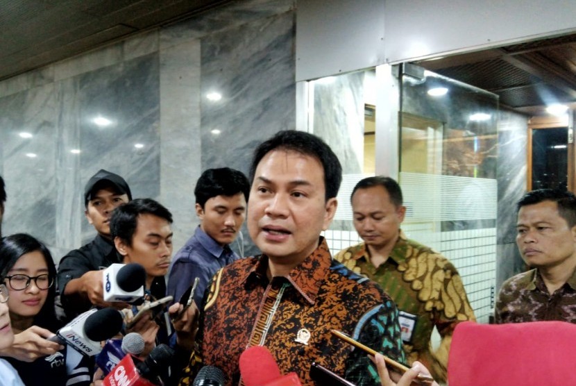 Azis Syamsuddin: Jangan Ngotot Rapat, Fokus ke Djoko Tjandra