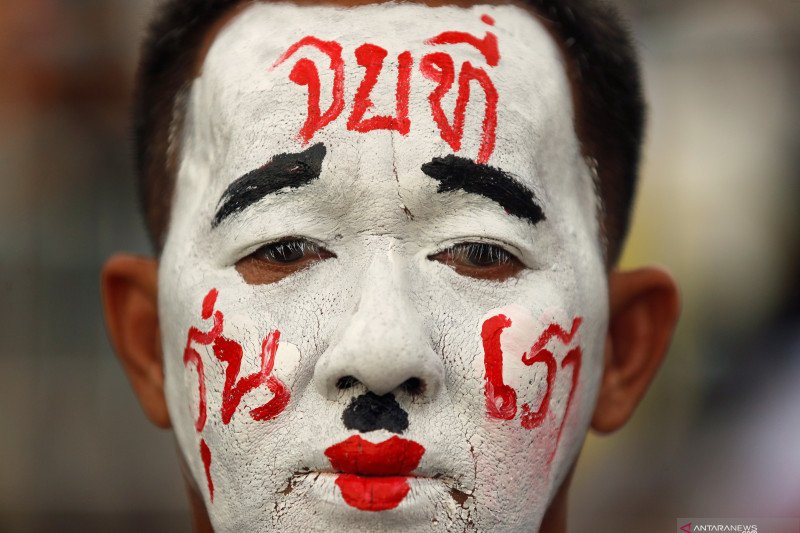 Sekitar 1.000 warga Thailand berunjuk rasa di Bangkok tuntut perubahan