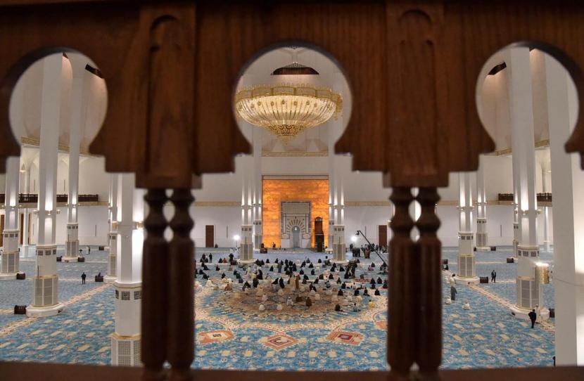 Berkunjung ke Masjid Terbesar Ketiga di Dunia di Aljazair