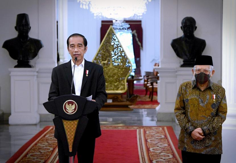 PKS Apresiasi Jokowi Kecam Pernyataan Macron yang Hina Islam