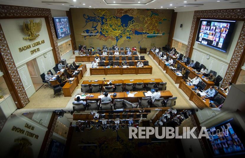 Tok! DPR Setuju RUU Ciptaker Disahkan di Paripurna 8 Oktober
