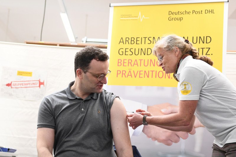 Jerman mulai suntikkan vaksin COVID Desember ini