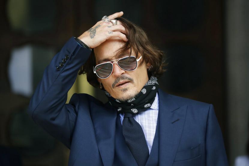 Johnny Depp Mundur dari Seri Fantastic Beasts
