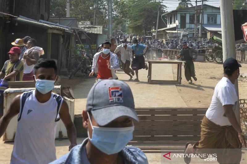Militer Myanmar tangkap 18 petugas medis karena merawat &#8220;teroris&#8221;