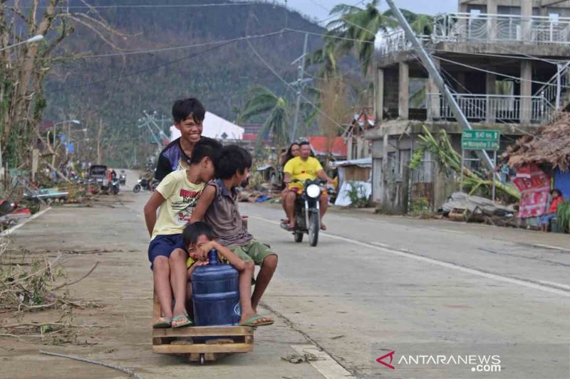 Angin topan di provinsi Bohol, Filipina tewaskan 49 orang