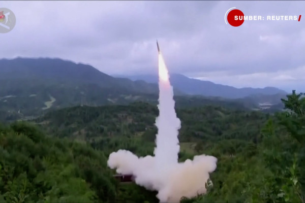Korea Utara meluncurkan rudal berbasis rel
