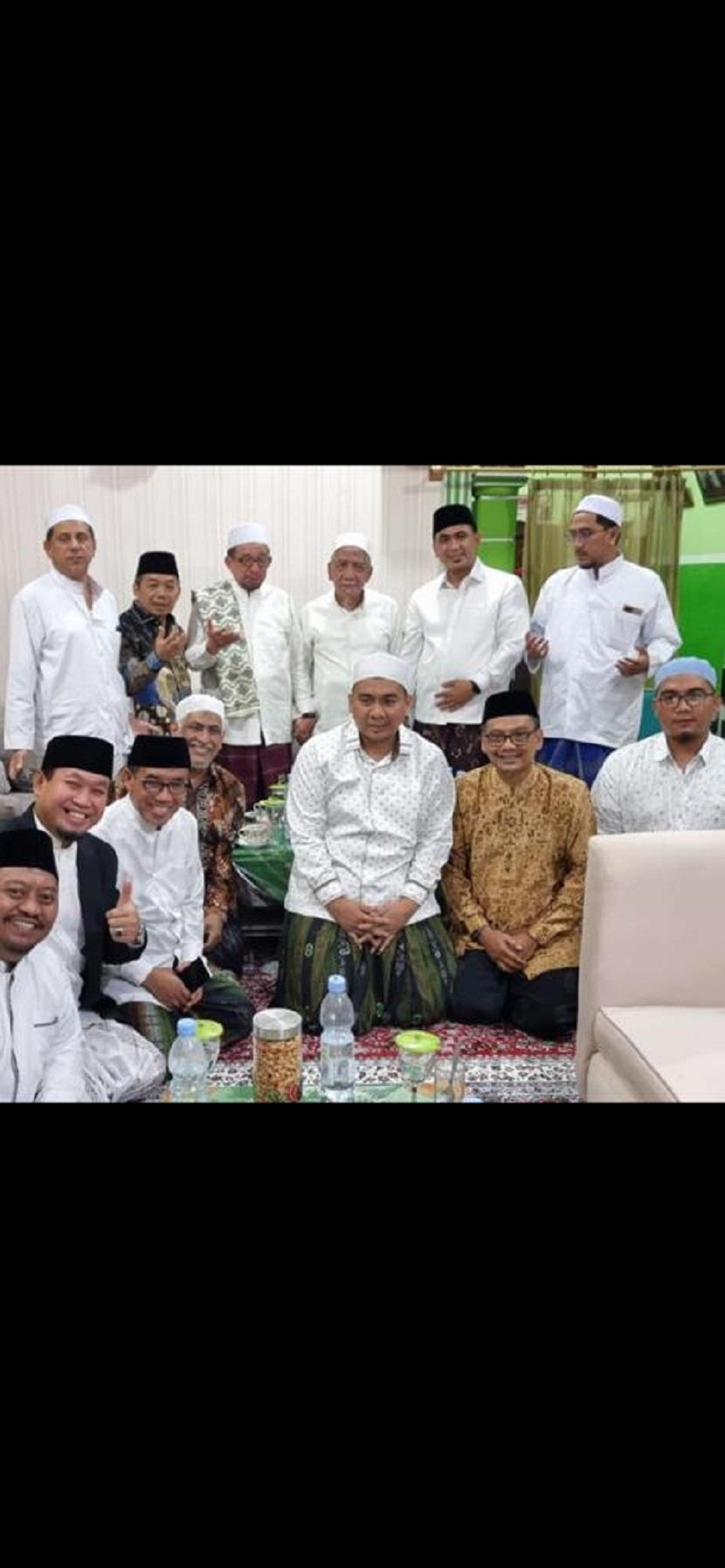 Ketua Majelis Syura PKS Silaturahim ke Habib Anis Pati dan Keluarga Mbah Moen