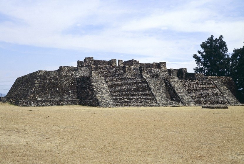 Arkeolog Meksiko Temukan Situs Pemakaman Anak Aztec di Tengah Kota