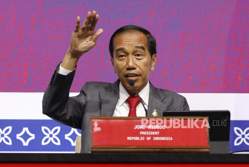 Survei LSI Denny JA: Publik Puas dengan Kinerja Jokowi