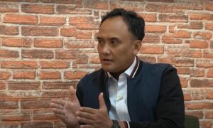 Politik Tengah Jadi Alasan Kemenangan Prabowo dan Peningkatan Suara Partai Golkar
