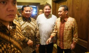Dua Jam Bertemu Airlangga, Prabowo Terlihat Banyak Senyum, Ada Apa?