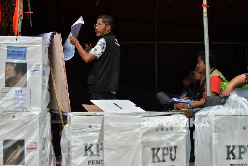 KPU RI: Honor Panitia Pilkada Serentak Sama dengan Petugas Pemilu 2024
